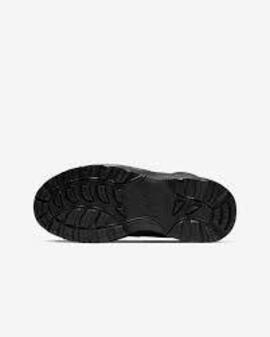 Zapatilla Junior  Nike Manoa  Negra