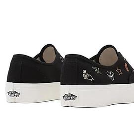 ZAPATILLAS MYSTICAL EMBROIDERY AUTHENTIC VR3