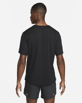 Camiseta Nike Dri Fit  Miler Negro