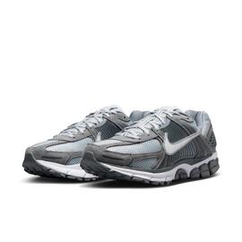 Zapatilla  Nike Zoom Vomero 5 Gris