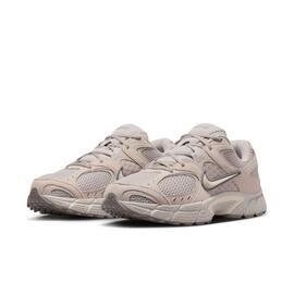 Zapatilla  Nike V5 RNR  Beige