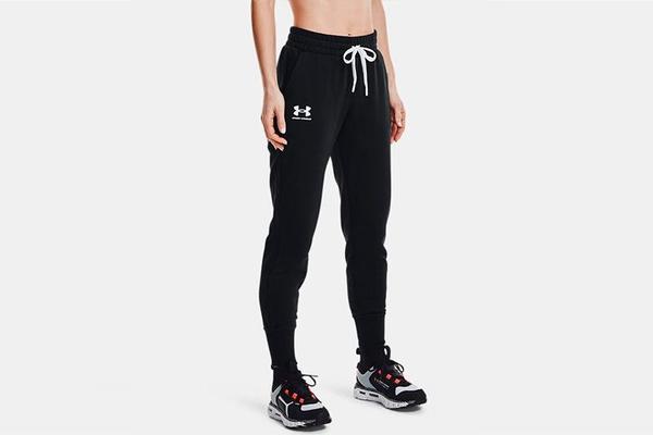 PANTALÓN MUJER UNDER RIVAL FLEECE JOGGERS NEGRO