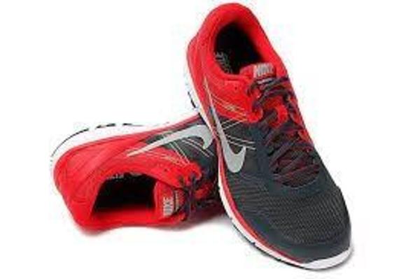 Zapatillas nike rojas con lunares on sale