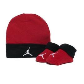 Set Patucos-Gorro Jordan  Negro/Rojo